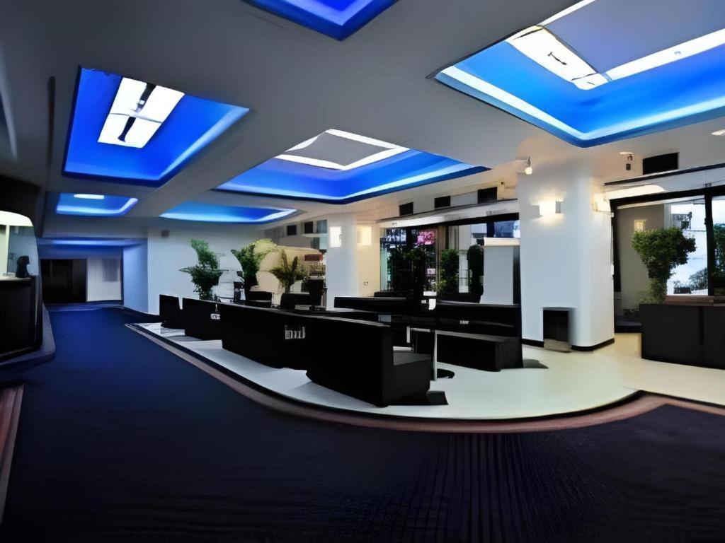 Tokyo Business Hotel Exterior photo