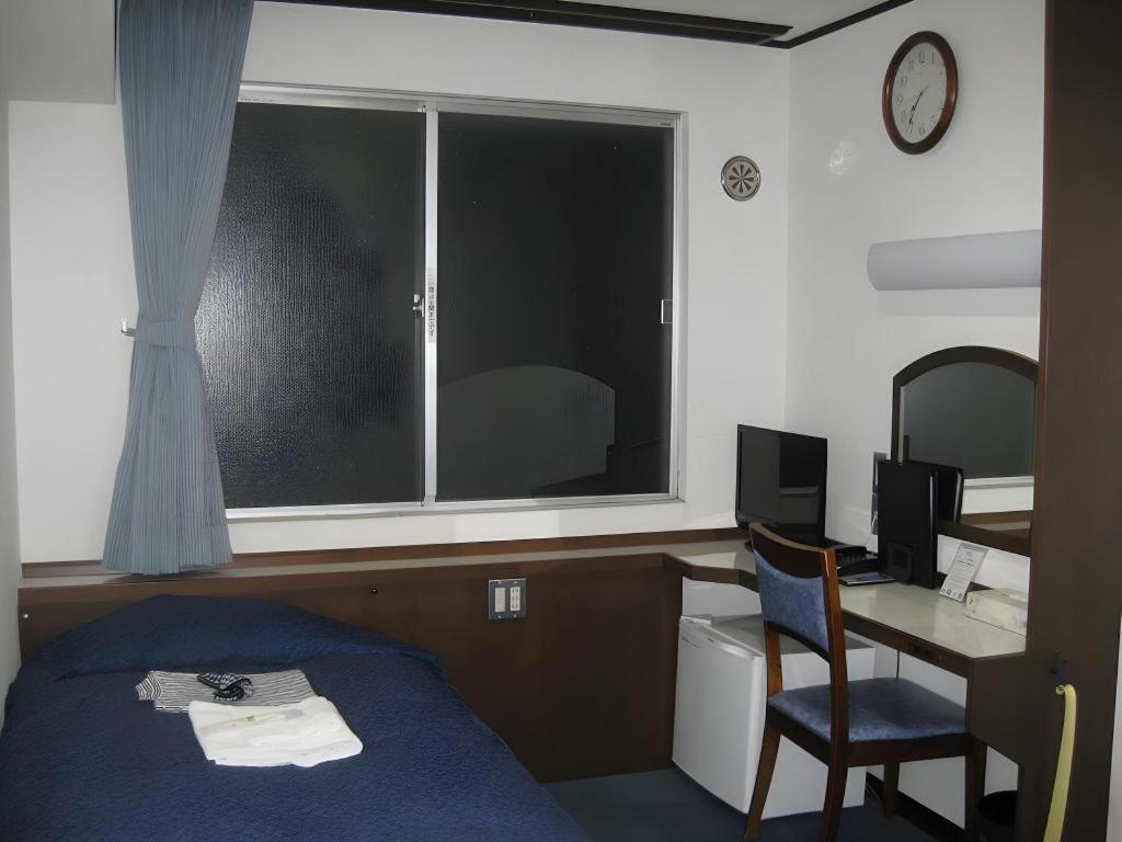 Tokyo Business Hotel Exterior photo